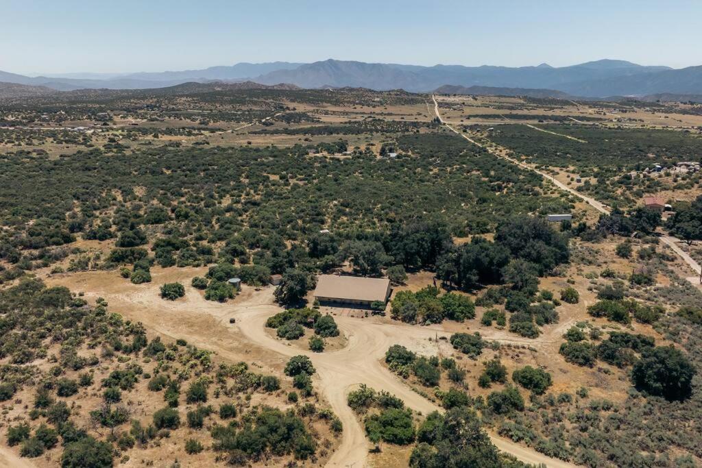 Country Cowboy Hot Tub Hideaway On 20 Acres Villa *